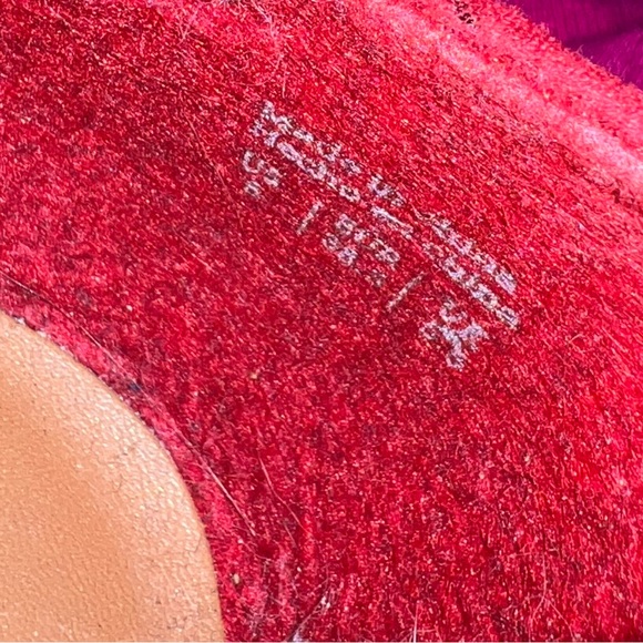 Call it Spring Red Pumps - Picture 4 of 4